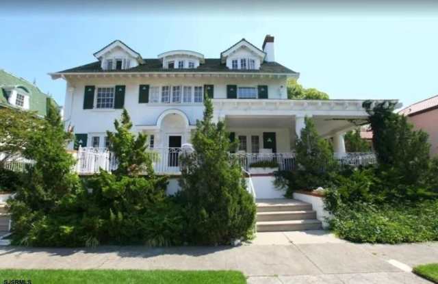 105 S Montgomery Ave
