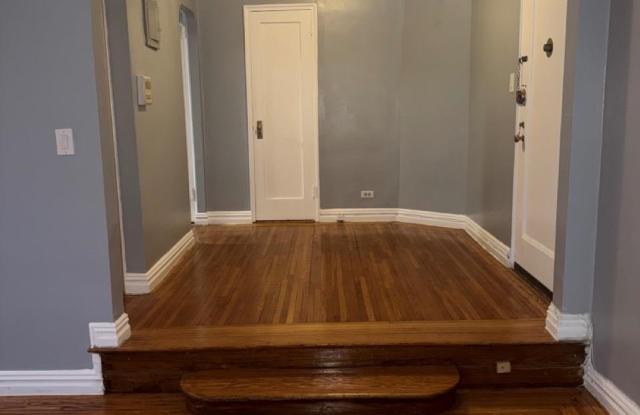 306 E Mosholu Parkway S unit: 1F