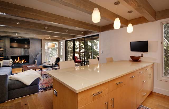 1034 E Cooper Avenue unit: 5-A