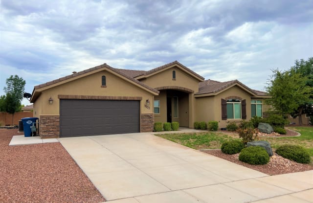 1533 W 360 N - 1533 West 360 North, St. George, UT 84770