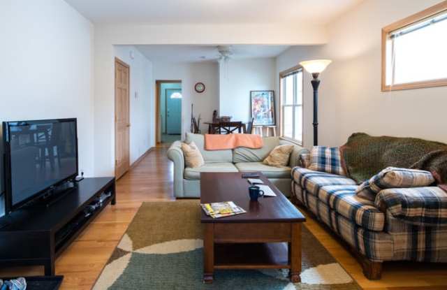 Photo of 3452 Bryant Avenue South - 2