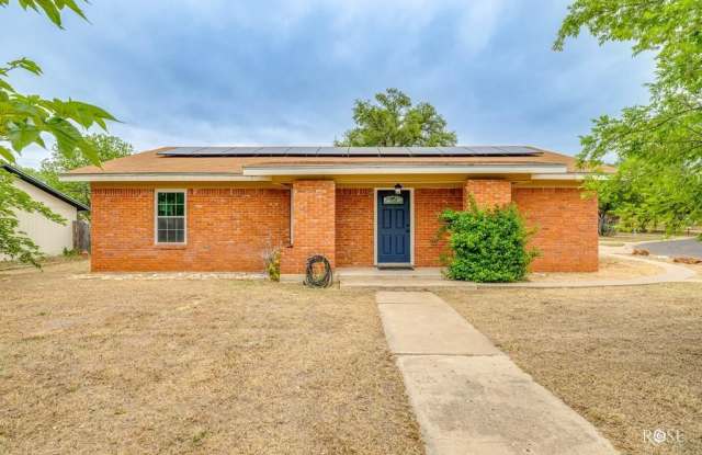 1931 Glenwood Dr - 1931 Glenwood Drive, San Angelo, TX 76901