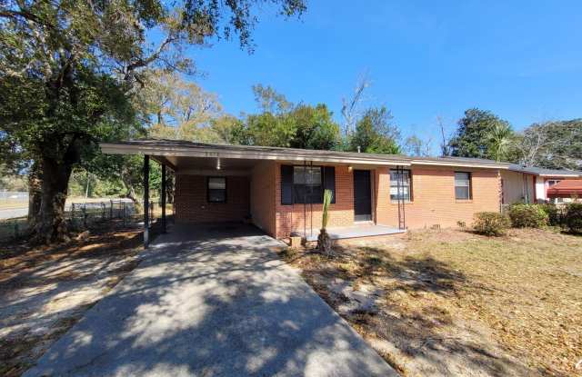 3418 W Yonge St. Pensacola, FL Ask us how you can rent this home without paying a security deposit through Rhino! photos photos