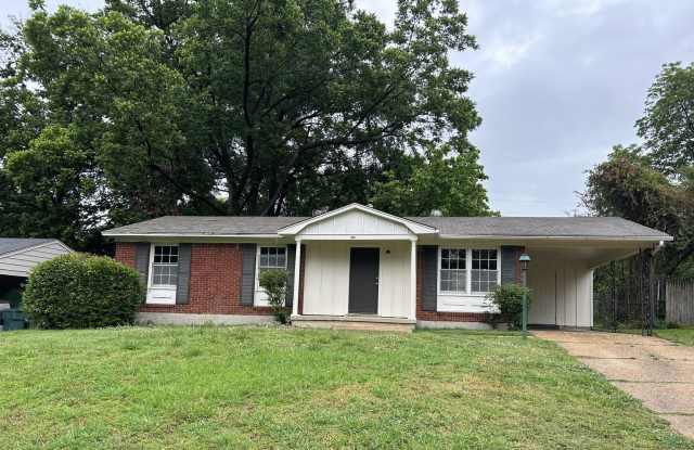 1296 Vicksburg, Southaven, MS 38671