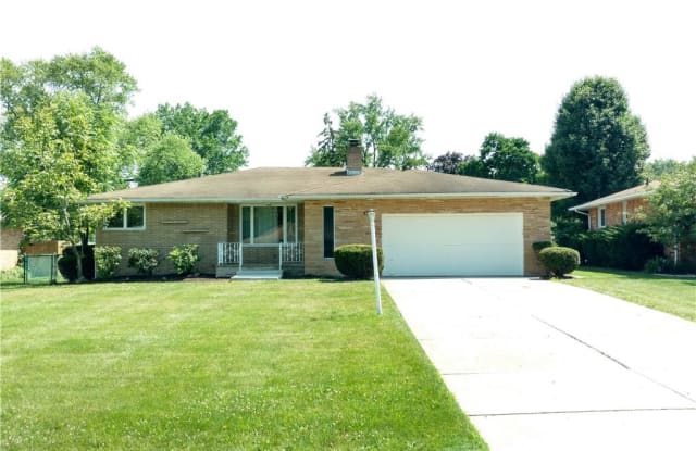 5746 Darrow Dr - 5746 Darrow Drive, Seven Hills, OH 44131