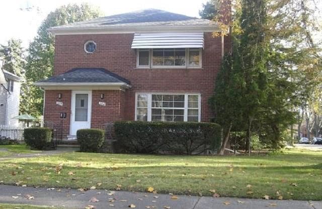 562 St. Clair - 562 St Clair, Grosse Pointe, MI 48230