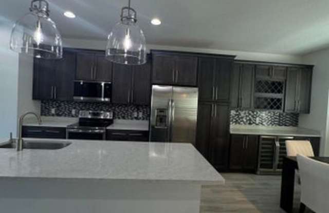 615 Windward Circle N, Boynton Beach, FL 33435