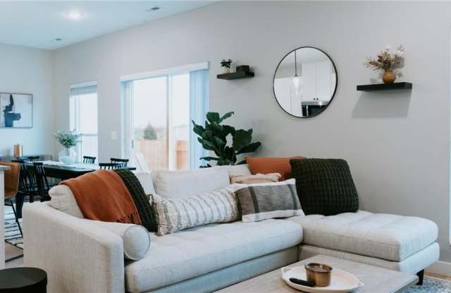 15394 105th Avenue N