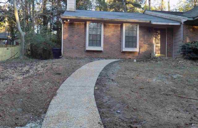 Photo of 133 WHETHERBINE WAY W