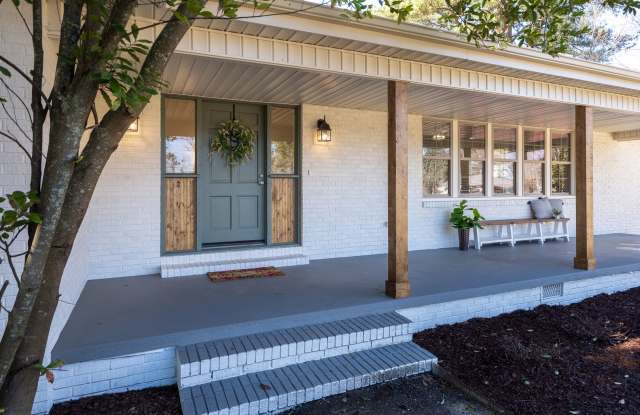 Gorgeous 3/2 Home in Athens!