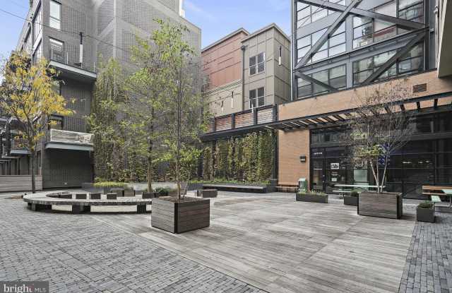 1625 ECKINGTON Place NE unit: 604