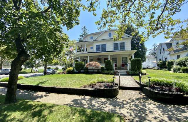 401 Garfield Avenue