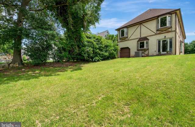 212 GREENLAND BEACH Road