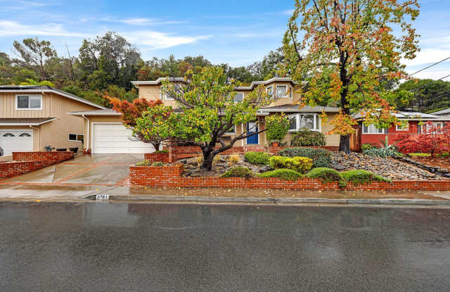 Photo of Stunning San Carlos 5 bedroom 4 bathroom House Available now