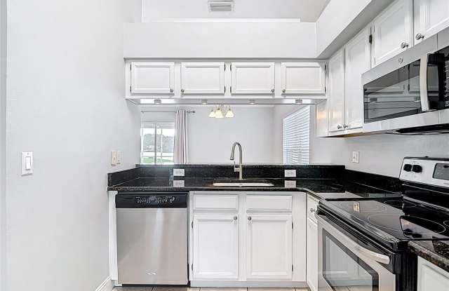 12914 ROYAL GEORGE AVENUE