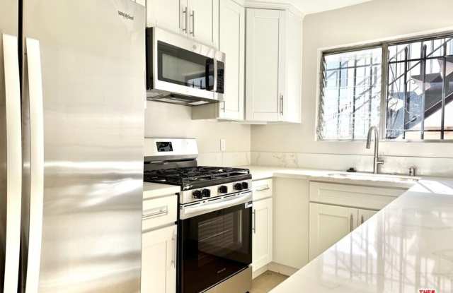 925 S Holt Ave unit: 2