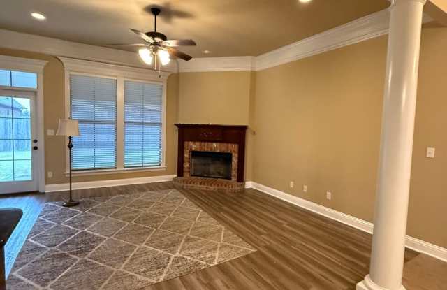 Haughton! Charming 3-Bedroom Brick Home with Spacious Yard