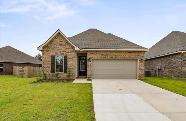GREAT LOCATION IN CYPRESS GATES COMMUNITY