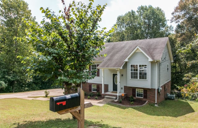 674 Shortridge Dr - 674 Short Ridge Drive, Clarksville, TN 37042