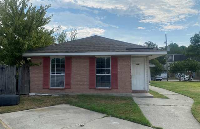 186 PARKWAY NORTH Drive - 186 Parkway North Drive, St. Tammany County, LA 70458