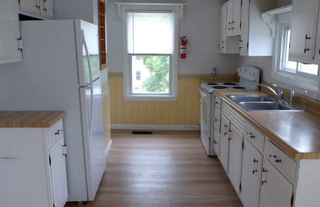 228 Main Street, Orono ME