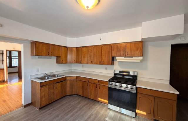 Photo of 3232 N Bartlett Ave