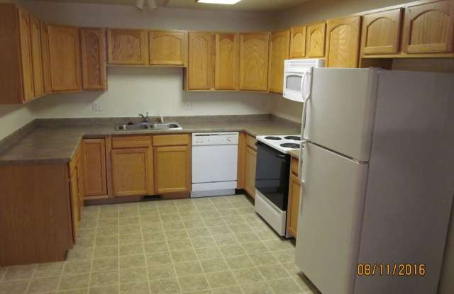 FEELS LIKE HOME! 2BD CONDO with MOUNTAIN VIEWS - Security Deposit Waiver Available
