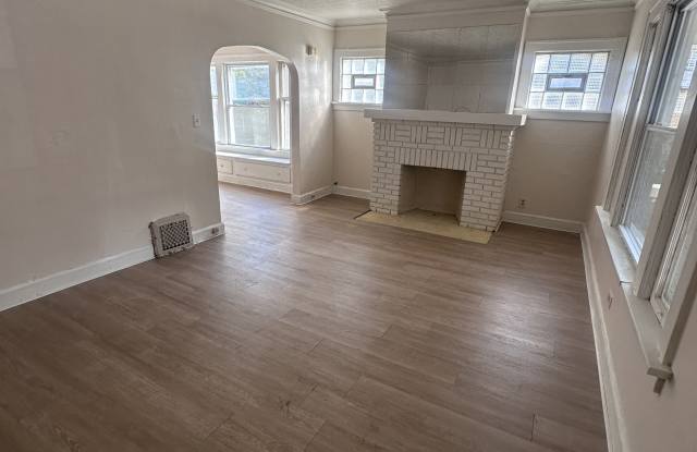 Photo of 14623 Coit Road - 1