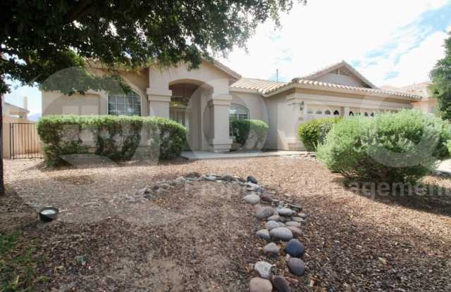 1923 West Muirhead Loop