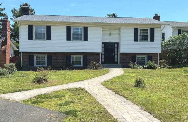 6523 RIEFTON COURT