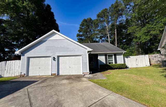 Coming Soon! 3 Bedroom 2 Bathroom-Dogs okay!