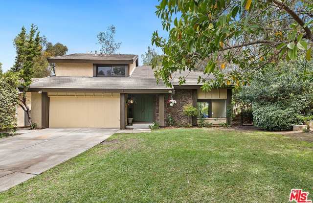 780 S Carriage Cir