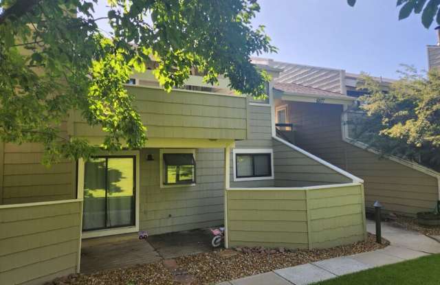 6877 Countryside Lane