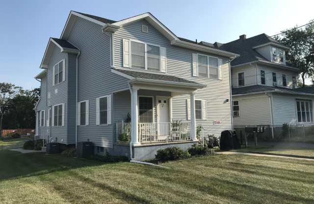 112 Morris Avenue unit: B