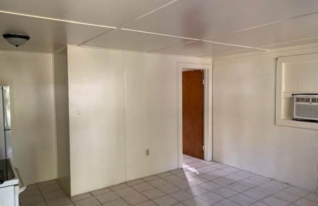 Lovely 1 Bedroom, 1 Bathroom Apartment