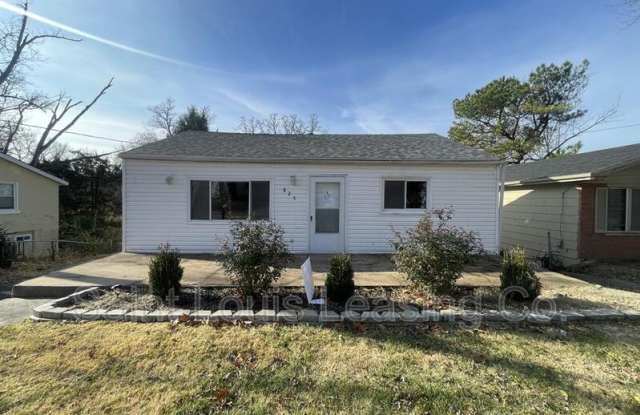 825 Marvin Ave