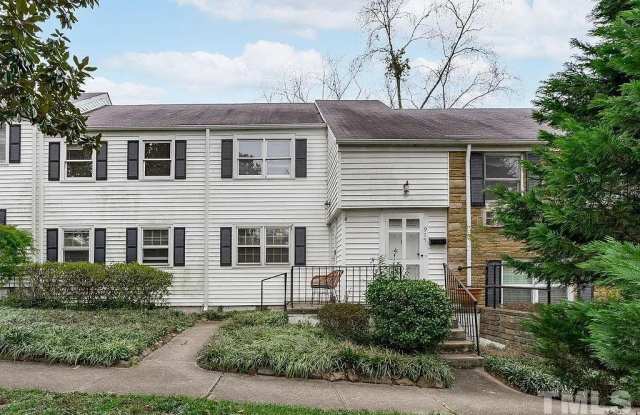 Photo of 975 Saint Marys Street - 1