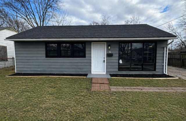 6 Delores Dr