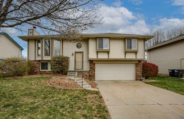 Photo of Millard 3 Bedroom!!