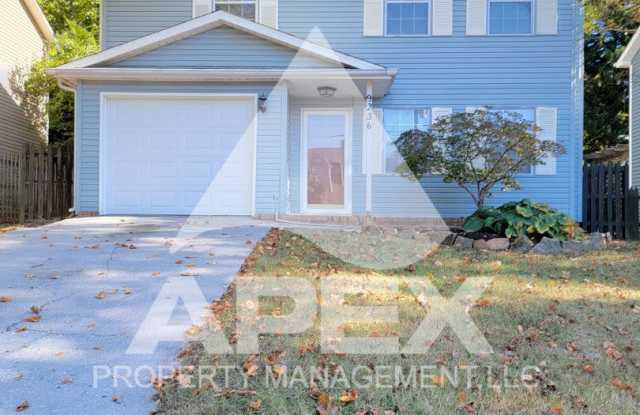 Photo of 3 Bed/ 2.5 Ba home w/Hardwood floors, Fireplace and oversized 1-Car Garage - WEST Knoxville!!