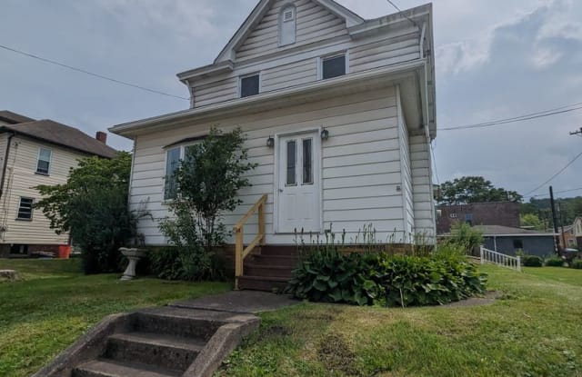 4617 4th Ave - 4617 4th Avenue, Beaver Falls, PA 15010