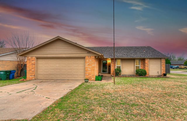 805 Pintail Place - 805 Pintail Place, Edmond, OK 73003