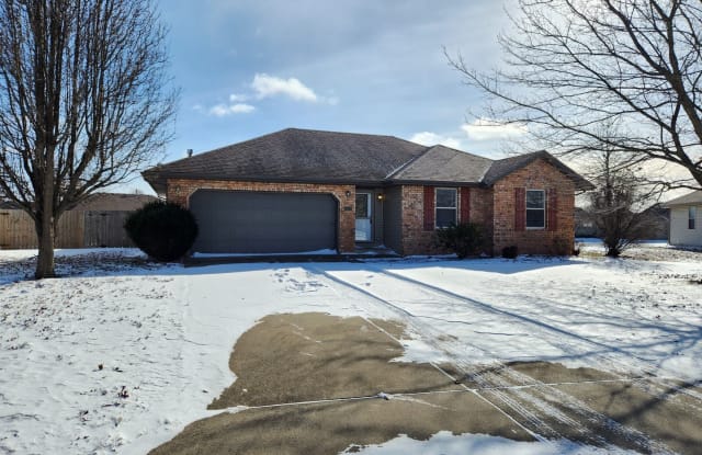 5808 N 11th Ave - 5808 North 11th Avenue, Ozark, MO 65721