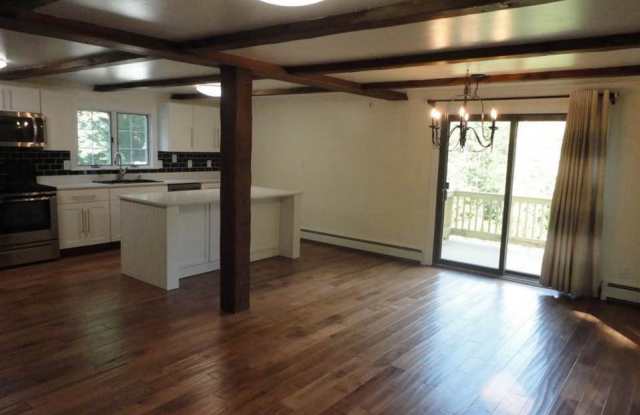 312 Washington Street