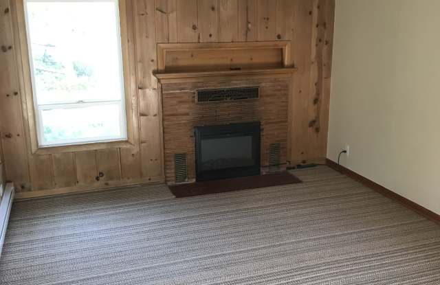 43 Northwest Chipmunk Street - B