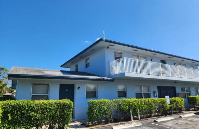 Photo of 1100 W Blue Heron - 3