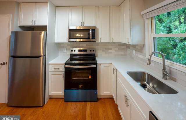 5629 SIGNAL POINT COURT