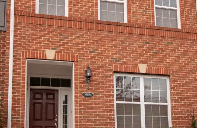 23119 SUNBURY Street