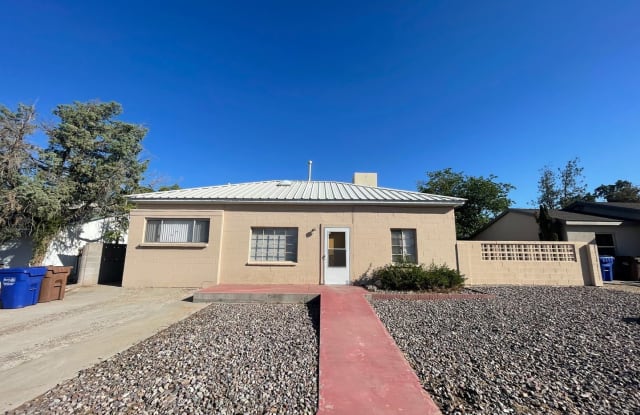 1105 Gardner Ave. - 1105 Gardner Avenue, Las Cruces, NM 88001