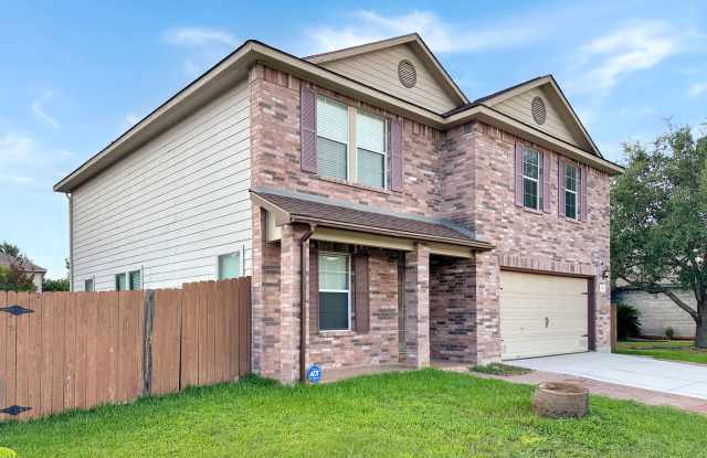 Spacious 5-Bedroom Retreat with Oversized Primary Suite in Converse